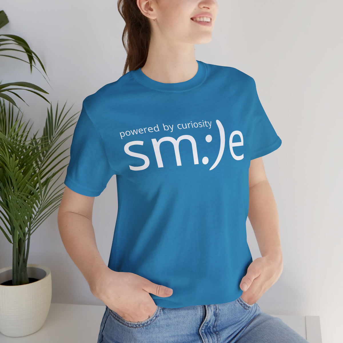 sm:)e Powered by Curiosity Tee | Intellectual Streetwear | Unisex Inspirational Graphic Shirt