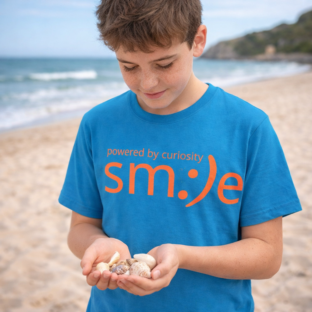 sm:)e Powered by Curiosity Tee | Wonder-Driven Streetwear | Unisex Motivational Graphic Shirt
